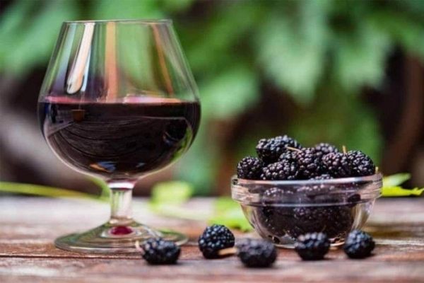 Bí quyết ngăn ngừa tóc bạc sớm từ quả dâu tằm