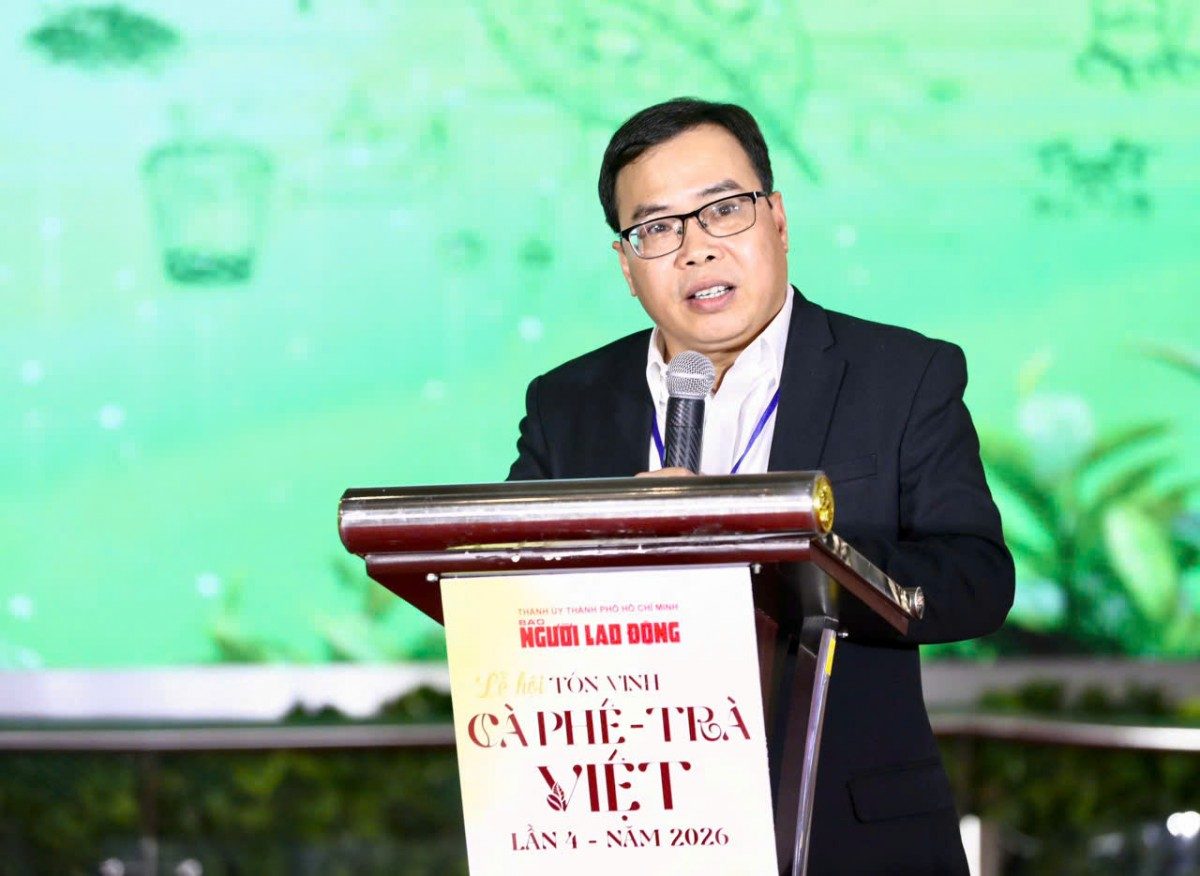 Ông Dương Quang, Phó Tổng Biên tập Báo Người Lao Động phát biểu tại lễ khai mạc - Ảnh NLĐ