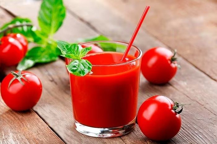 Uống một ly nước ép cà chua mỗi ngày có giúp hạ huyết áp?