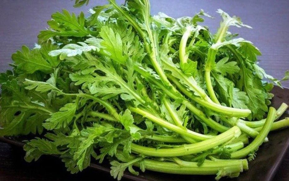 “Thần dược mùa xuân”: Rau cải cúc tốt từ tim đến não